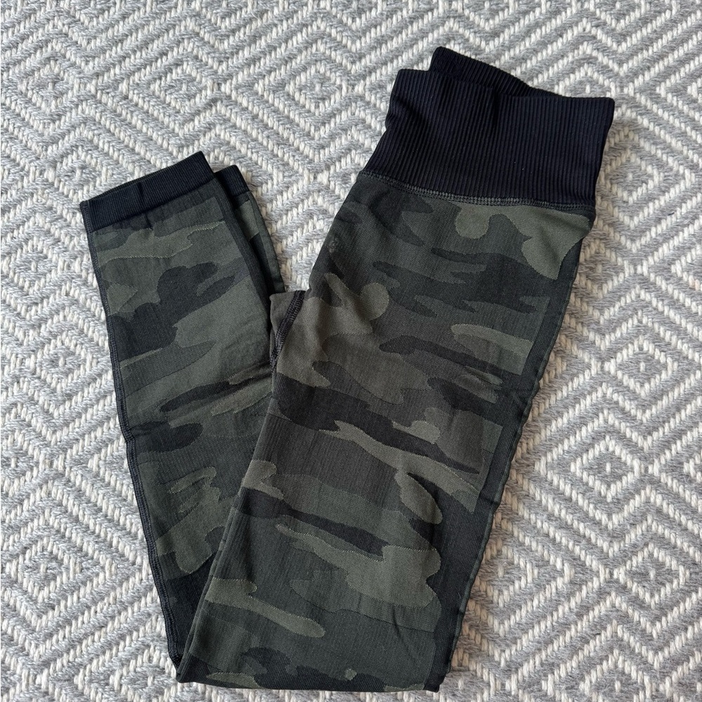 green camp leggings